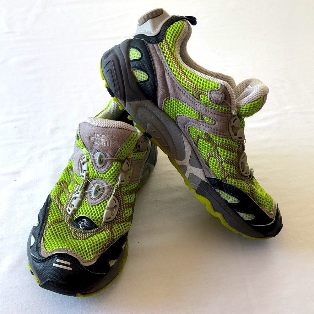 The north face women’s boa technology shoes white adjustable strap. - Picture 13 of 15
